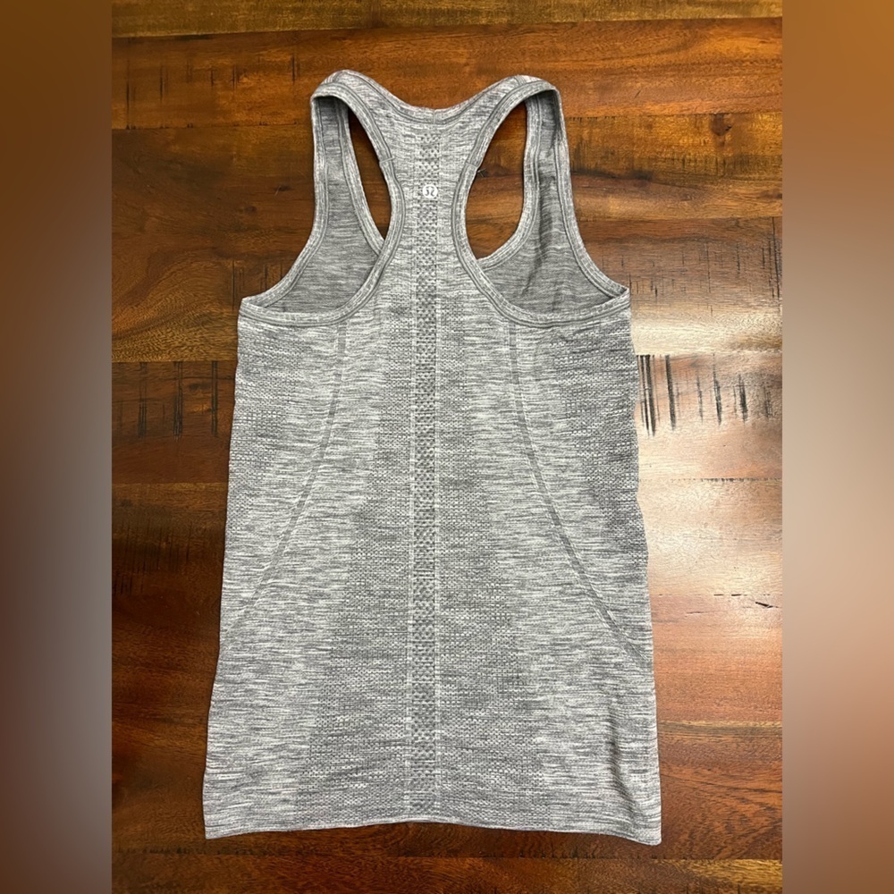 LULULEMON SWIFTLY TECH RUN RACERBACK HEATHERED GRAY TANK TOP WOMEN'S SIZE 4 - Picture 4 of 4